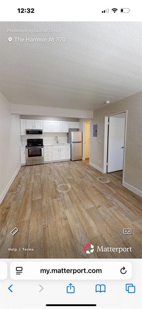 Room for Rent (Amazing Location)