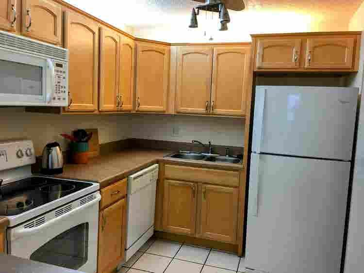 Luxury 2nd floor Waterfront Condo!