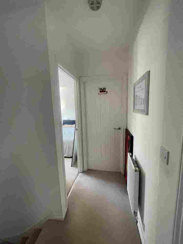 📢 Double Room for Rent – West Swin