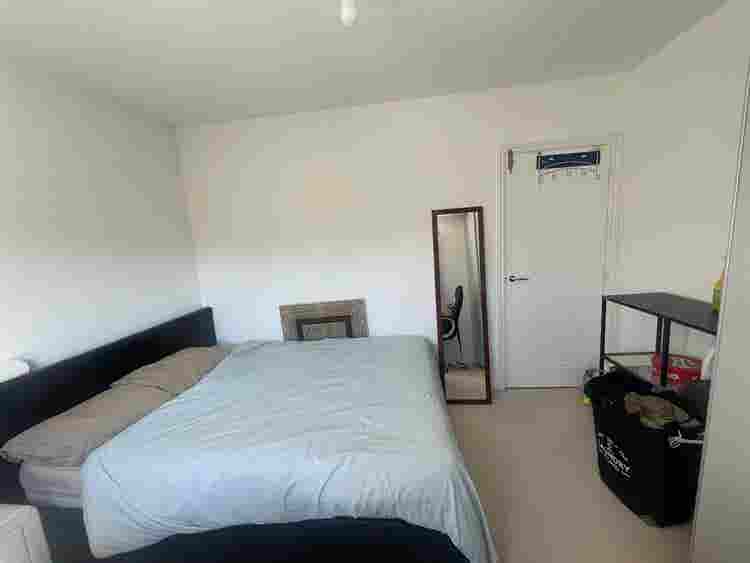 📢 Double Room for Rent – West Swin