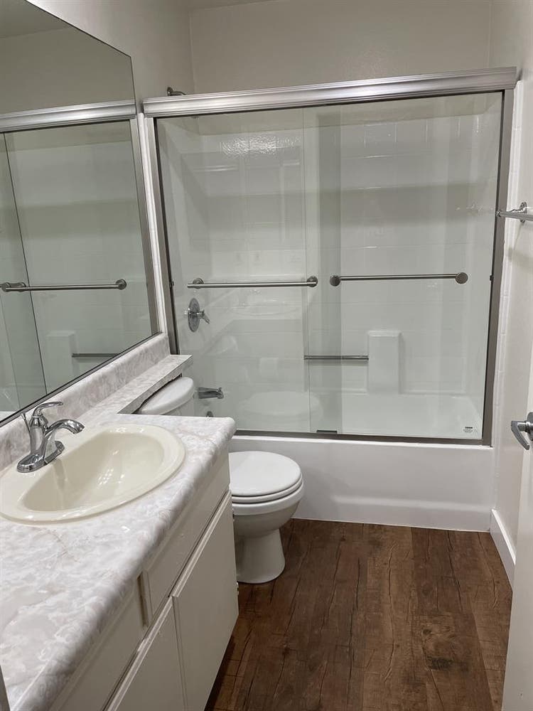 Beautiful apartment off sunset