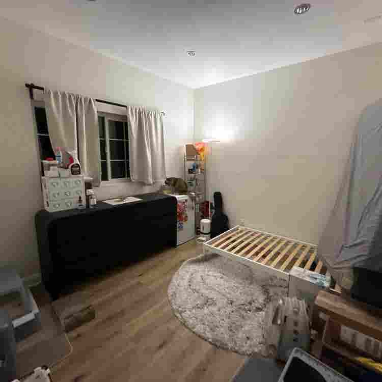 Moving out - Need New Roommate!