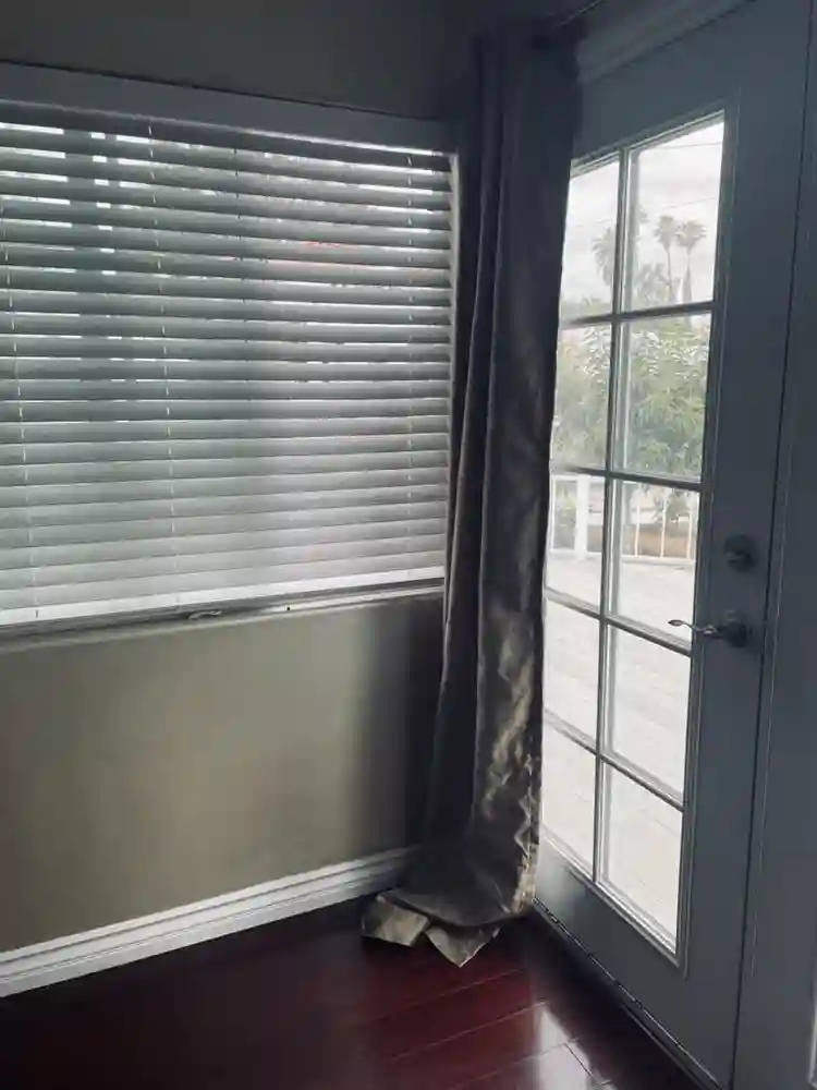 MASTER BEDROOM FOR RENT.