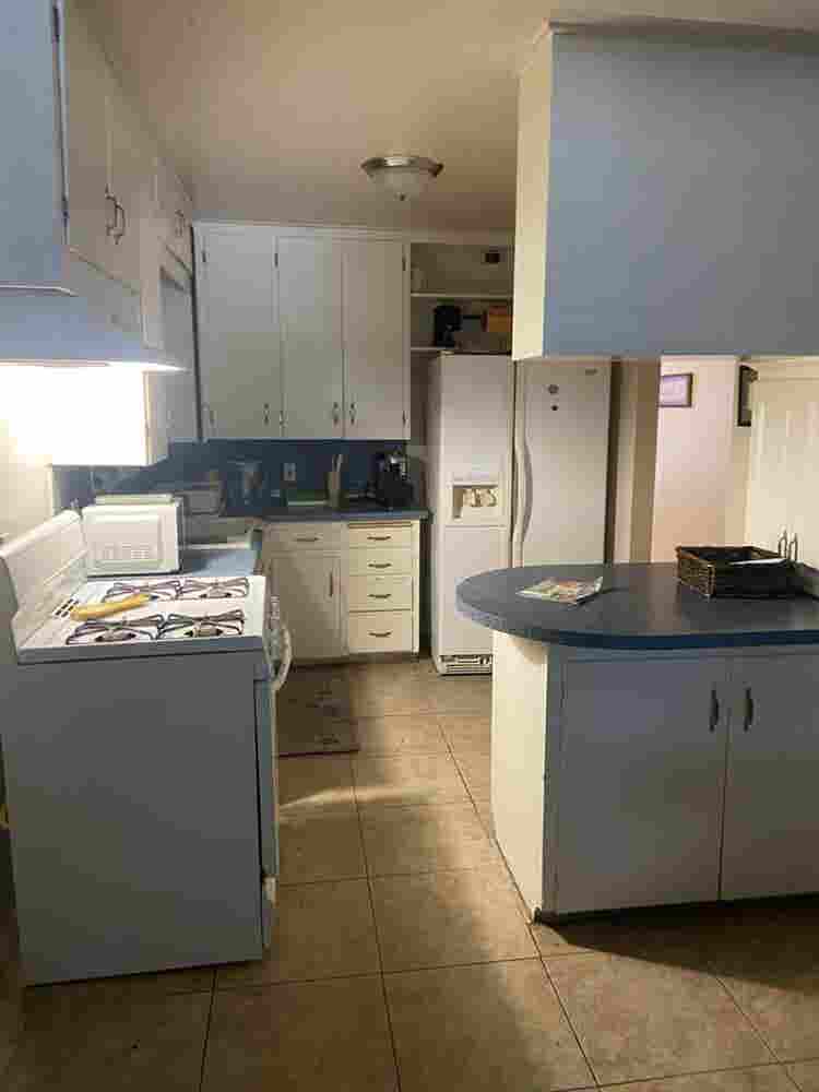 Furnished room with pvt bathroom