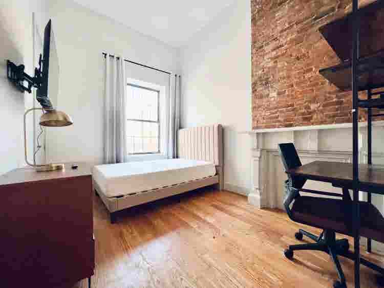 Myrtle Ave – (Williamsburg)