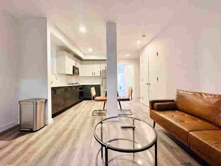 Vanderbilt Ave –
