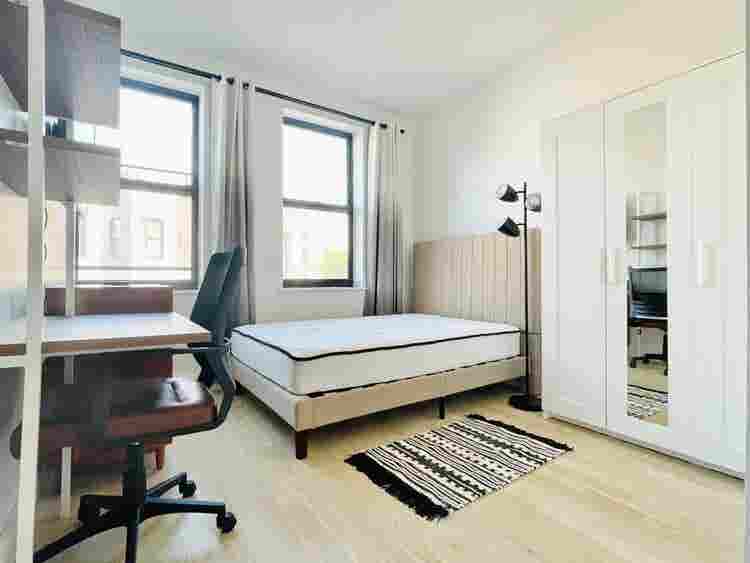 Madison St –(rooftop, gym, laundry)
