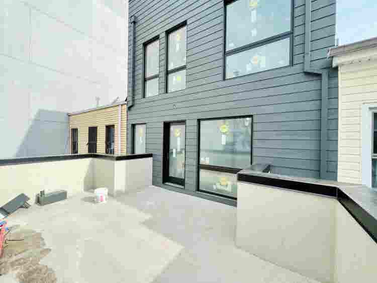 Winthrop St – w/ terrace + rooftop