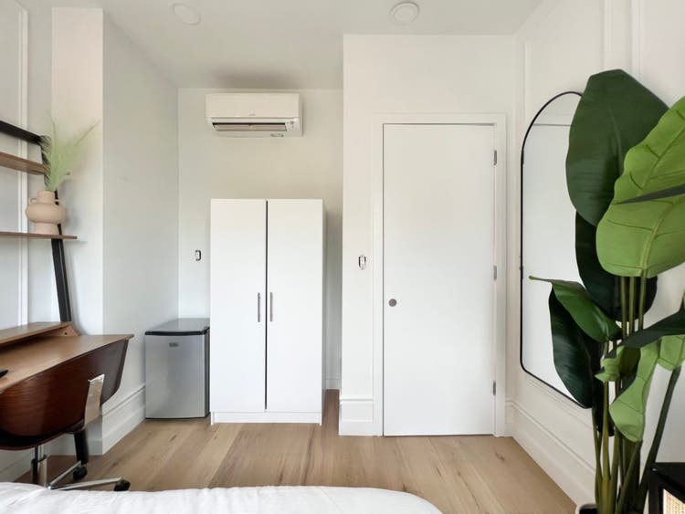 Winthrop St – w/ terrace + rooftop