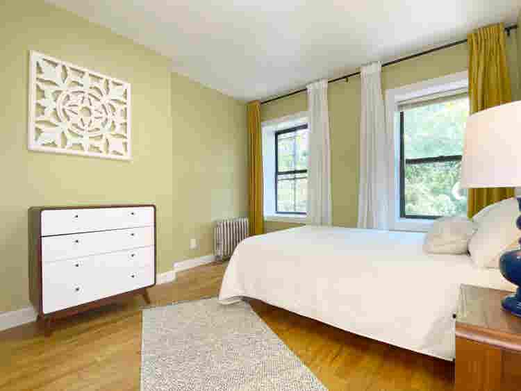 Nostrand Ave –