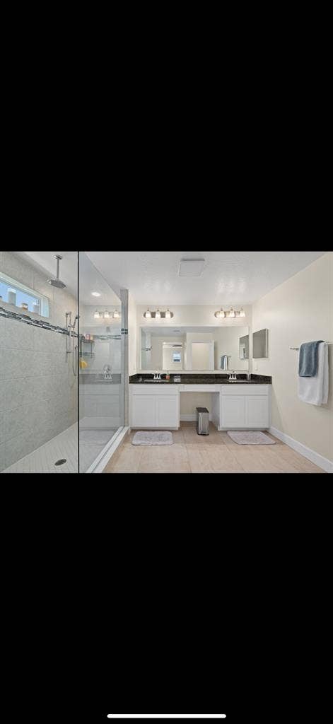 5 bedroom home! 5 rooms available