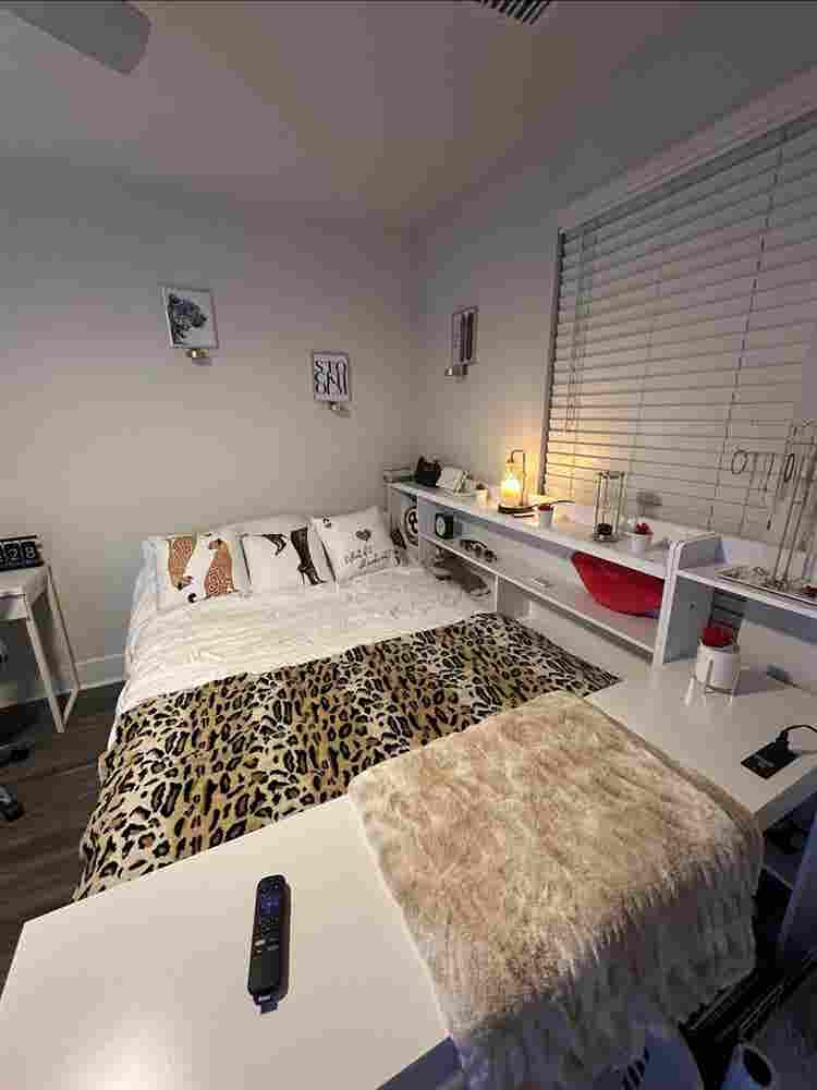 Large room w/  bathroom