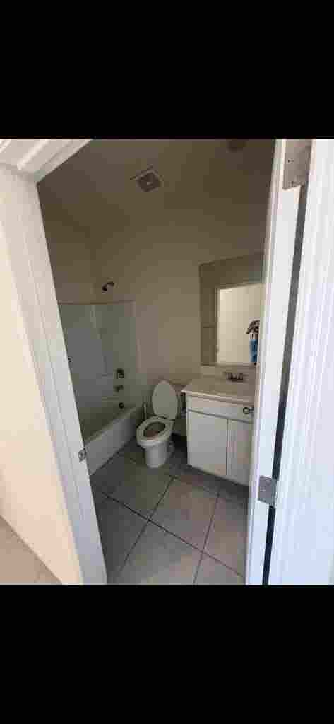 !!House mates needed!!