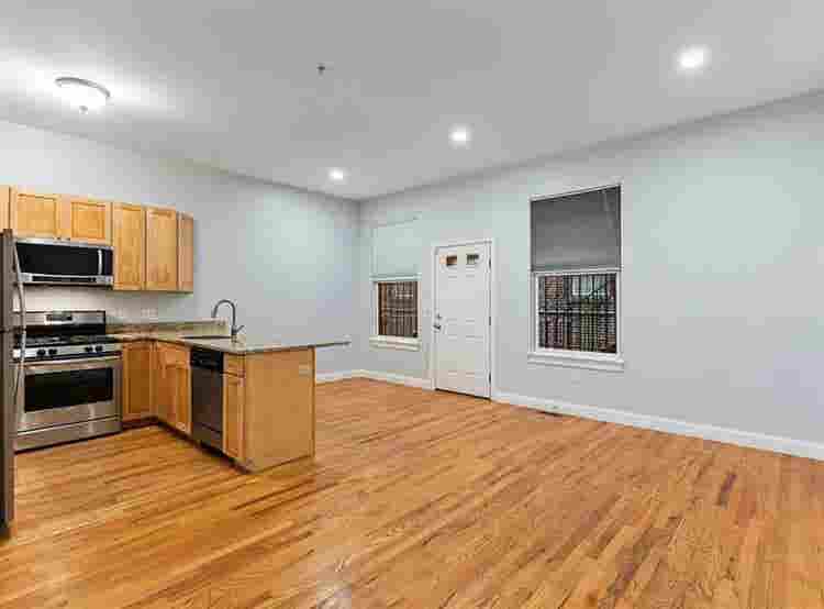 3 bedrooms available in South End