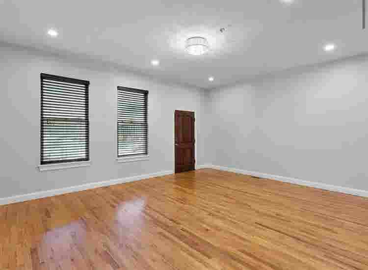 3 bedrooms available in South End