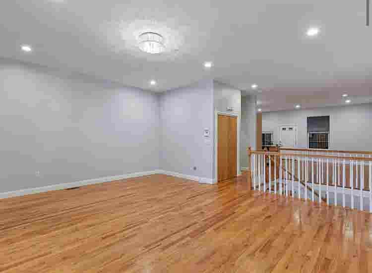 3 bedrooms available in South End