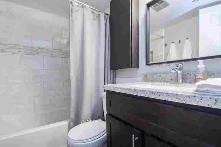 Looking for quiet female roommate