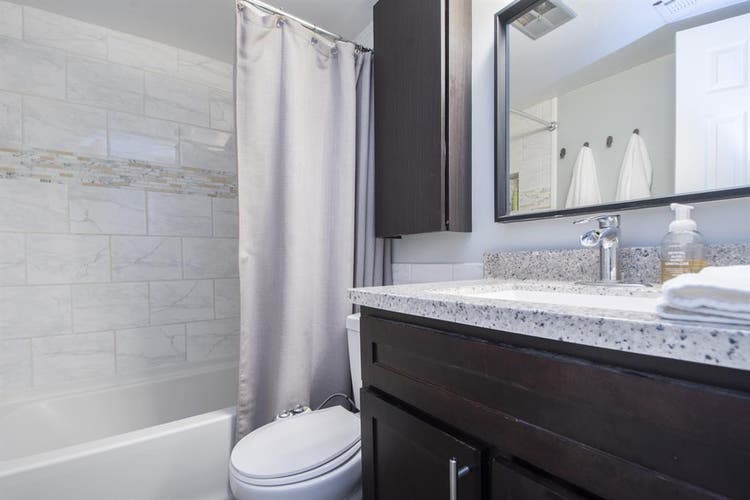 Looking for quiet female roommate