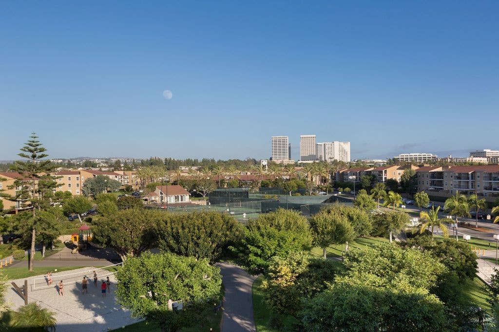 Must see!  Near Beautiful Back Bay!