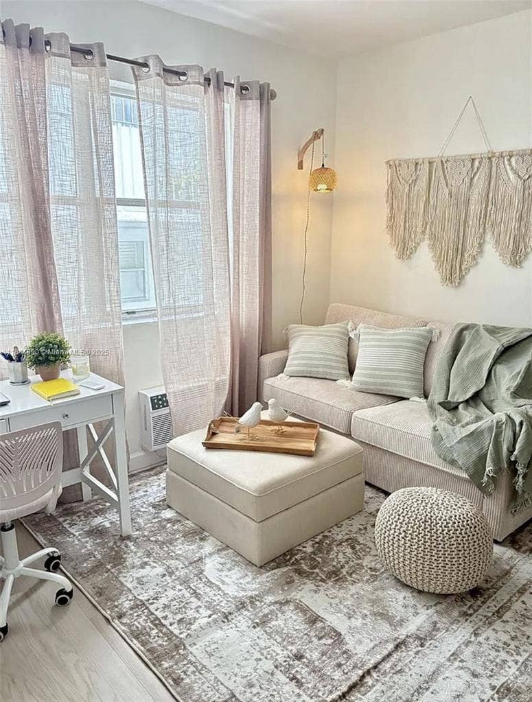 Bright South Beach One Bedroom