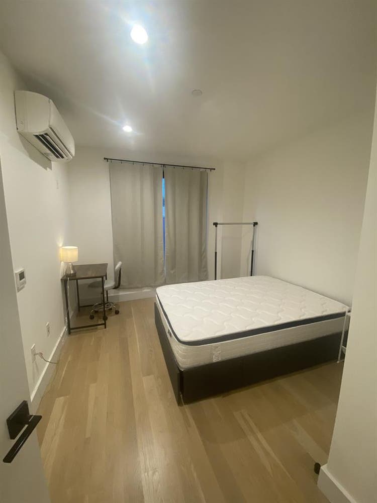 Room in Downtown BK Luxury Building