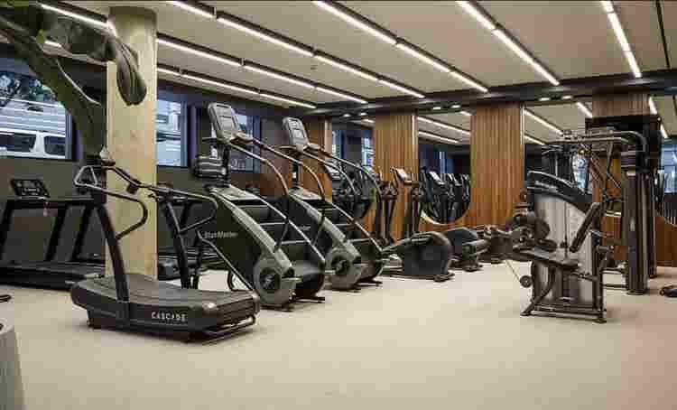 Room in Downtown BK Luxury Building