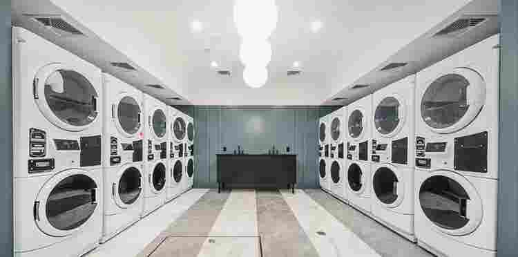 Room in Downtown BK Luxury Building
