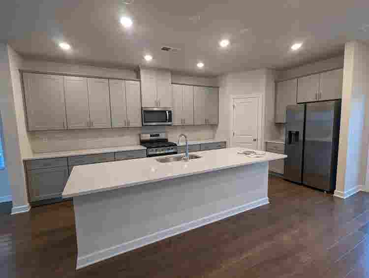 4 BR in Charlotte