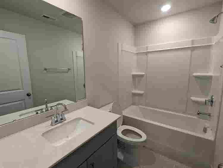 4 BR in Charlotte