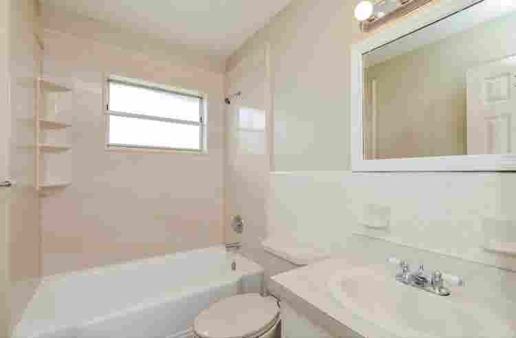 bath available in winterpark