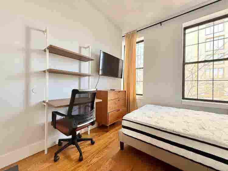 Vernon St –  (Prime Bushwick)