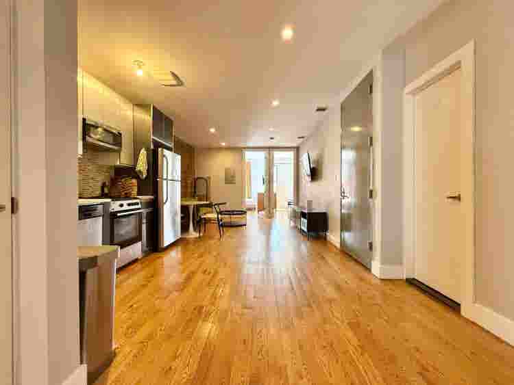 Vernon St –  (Prime Bushwick)