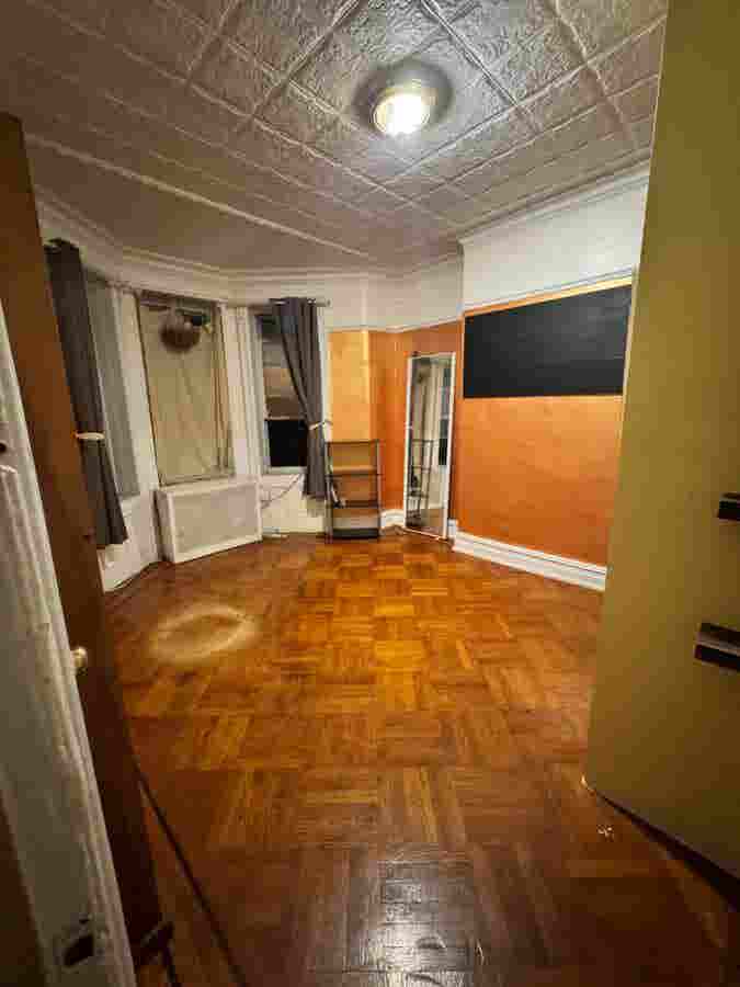 1br-XL room for rent,