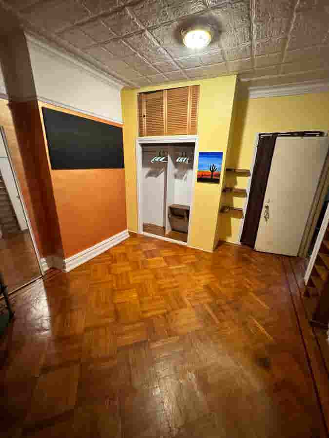 1br-XL room for rent,