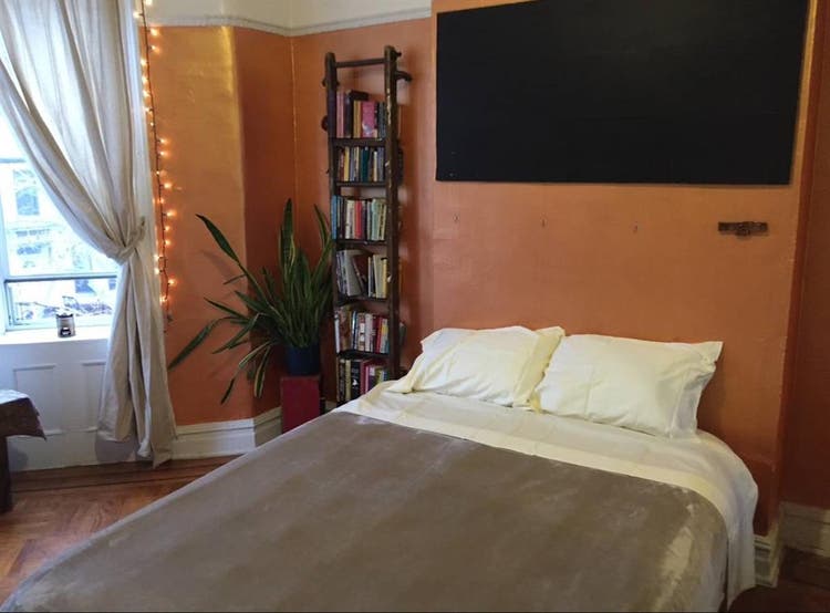 1br-XL room for rent,