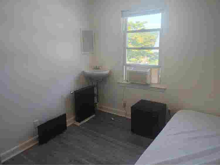 1 Room available for Rent