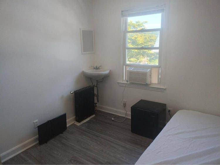 1 Room available for Rent