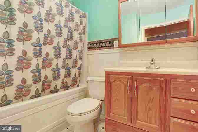 Private room with shared bathroom