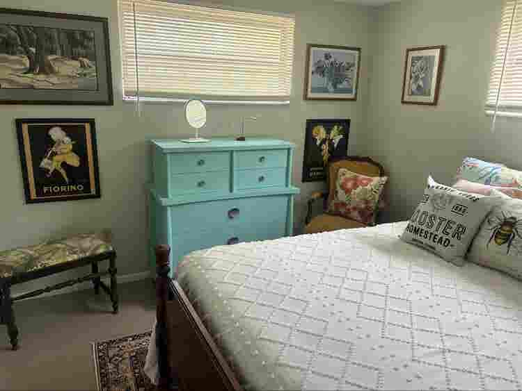 Furnished room for rent