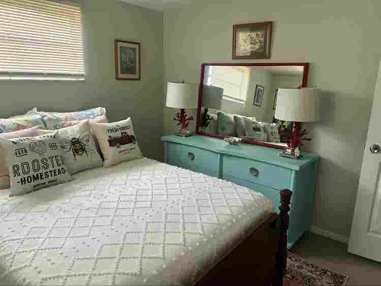 Furnished room for rent