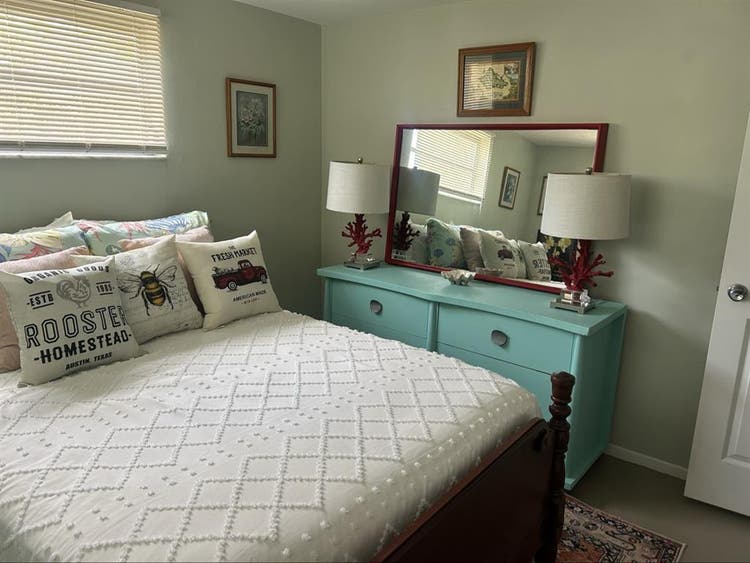 Furnished room for rent