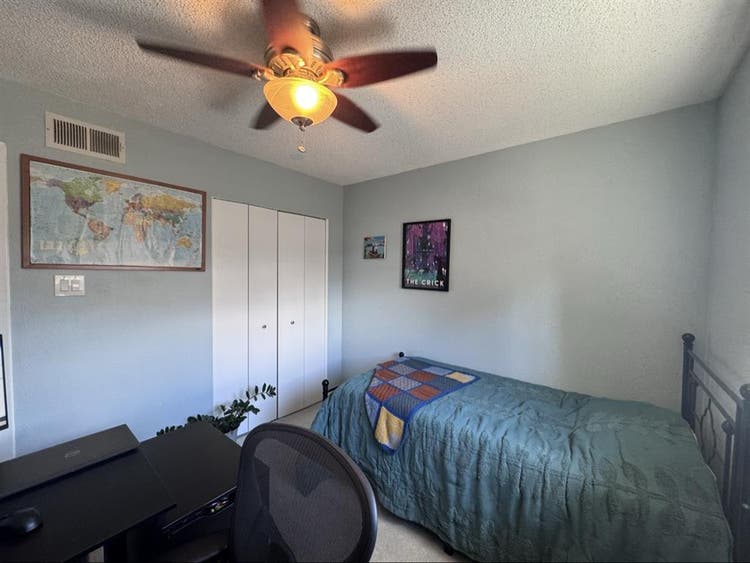 Roommate/Housemate wanted!