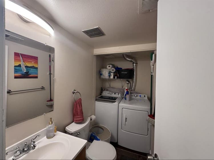 Roommate/Housemate wanted!