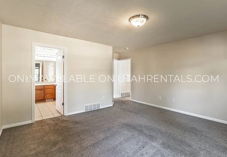 bathroom House for rent