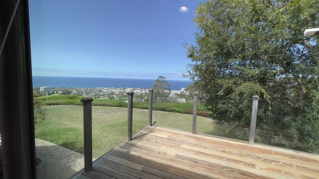 Room in large La Jolla house