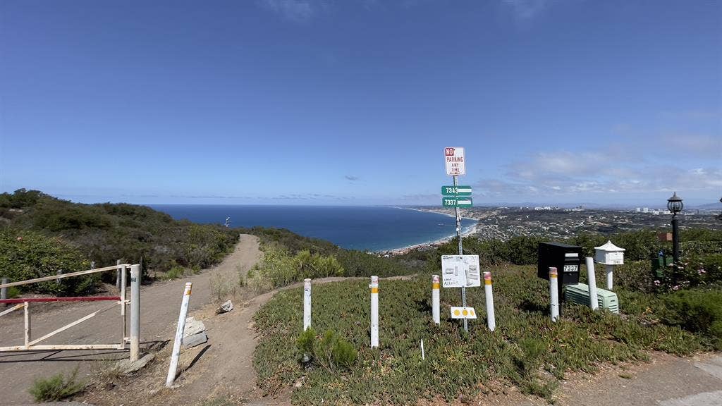 Room in large La Jolla house
