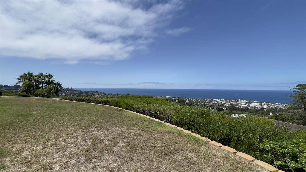 Room in large La Jolla house