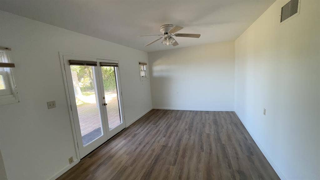 Room in large La Jolla house