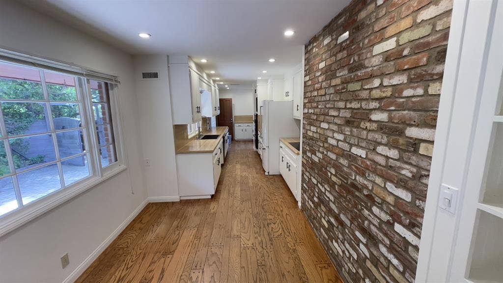 Room in large La Jolla house