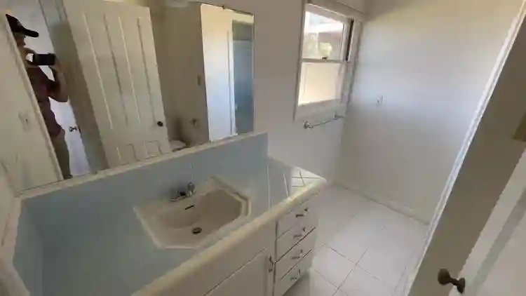 Room in large La Jolla house